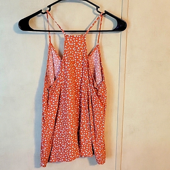 Tank - Picture 3 of 3